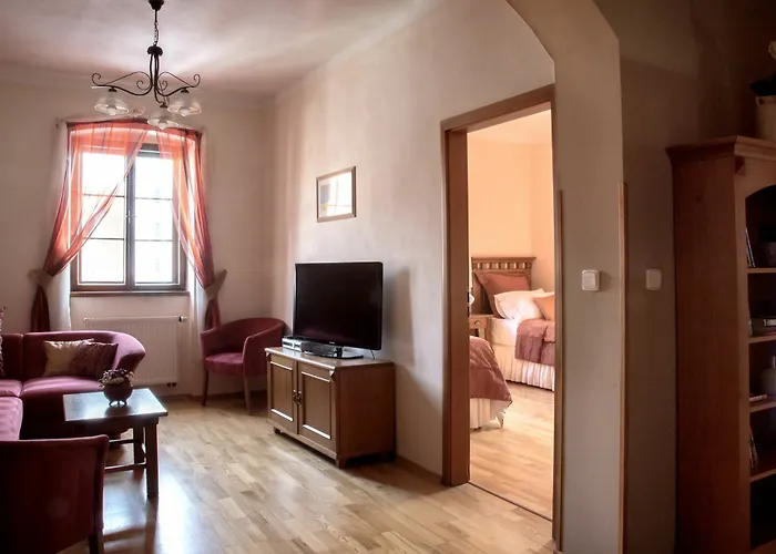 아파트 캐슬 뷰 아파트먼트 *